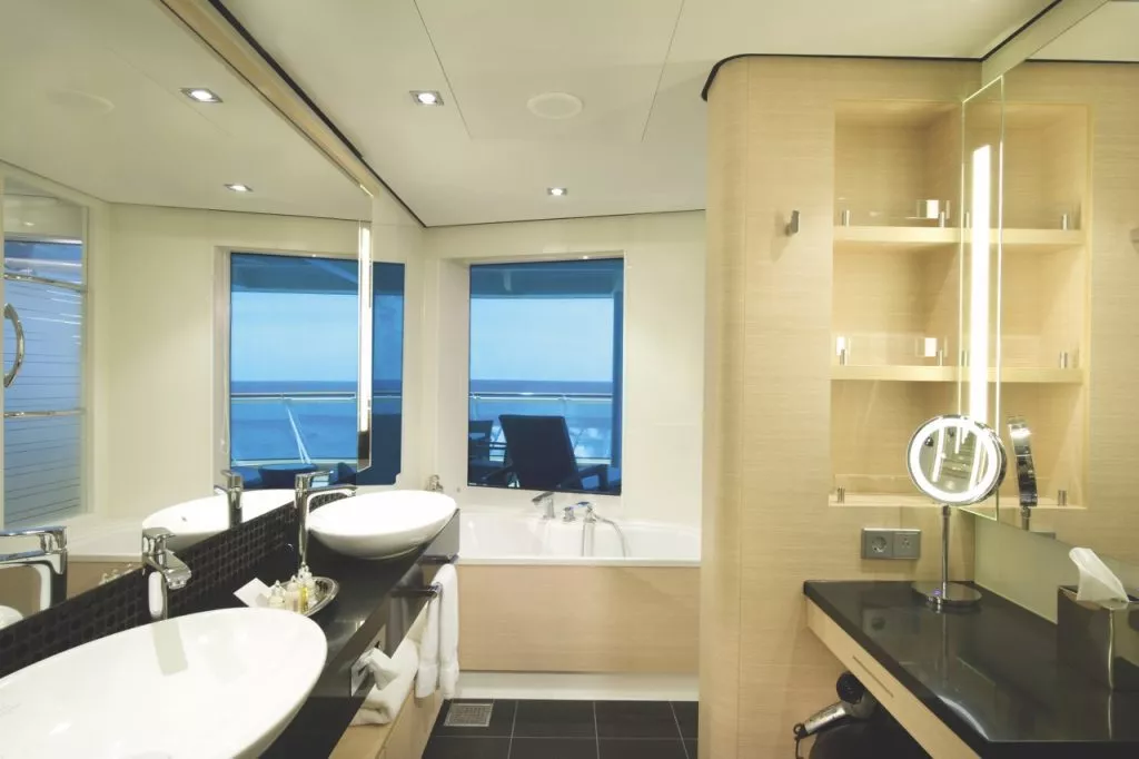 b family suite club