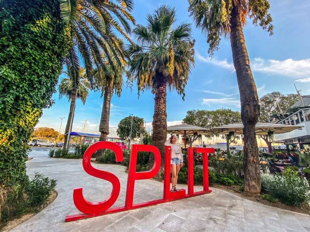 split sign